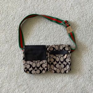 Coach monogram black fanny pack | belt bag with green & red buckle belt